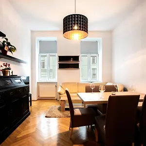  Apartament 3-bedroom In